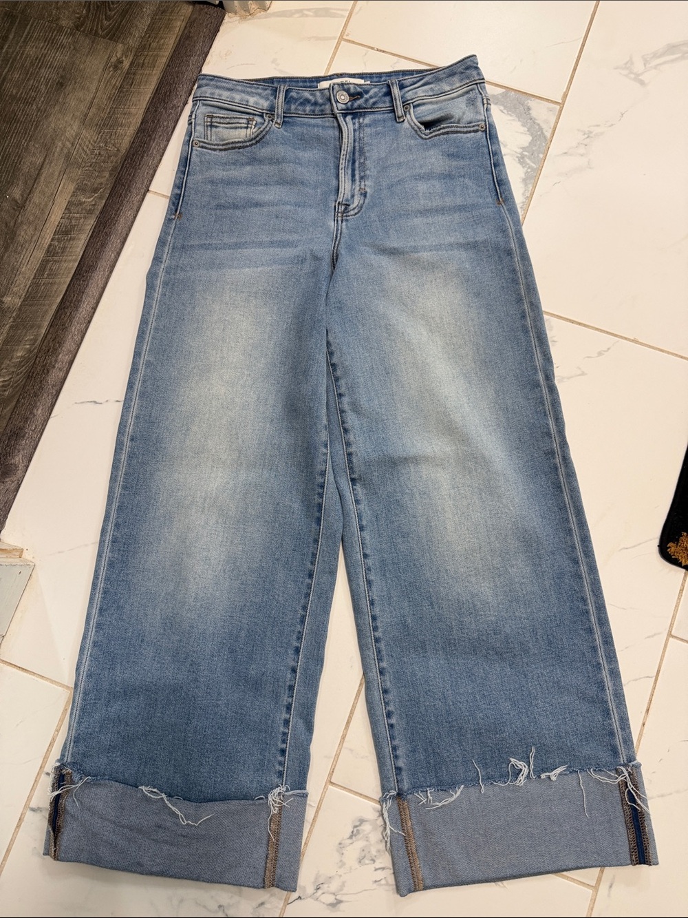 NWOT Classic Hidden Wide-Leg Women’s Jeans in Light Blue